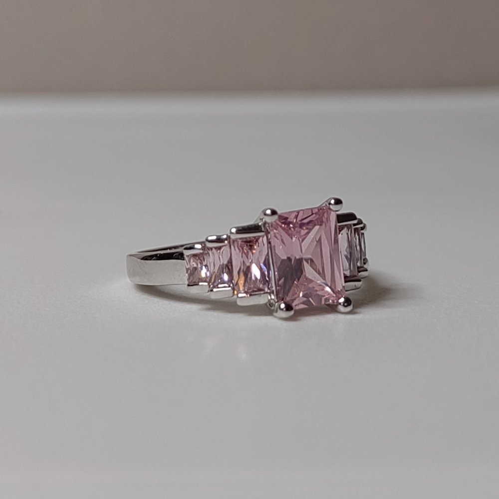 Very Pretty Pink And Silver Tone Ring Size 8.75